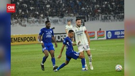 VIDEO: Marc Klok Cetak 2 Gol, Persib Bandung Tekuk PSIS Semarang 2-1