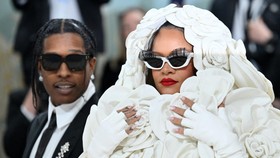 Rihanna Bawa Anak-anak ke Sidang Kasus Senpi A$AP Rocky