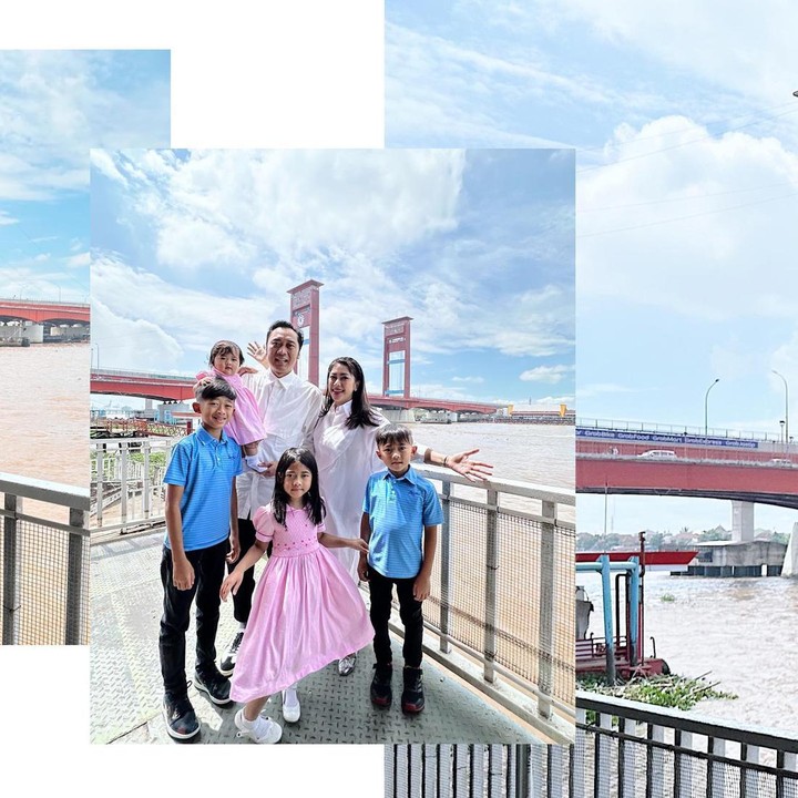 <p>Siti Ruby Aliya Rajasa telah menjadi Bunda empat anak sejak menikah dengan Edhie Baskoro Yudhoyono. Keluarga mereka semakin lengkap dengan kehadiran dua anak laki-laki dan dua anak perempuan. (Foto: Instagram @ruby_26)</p>
