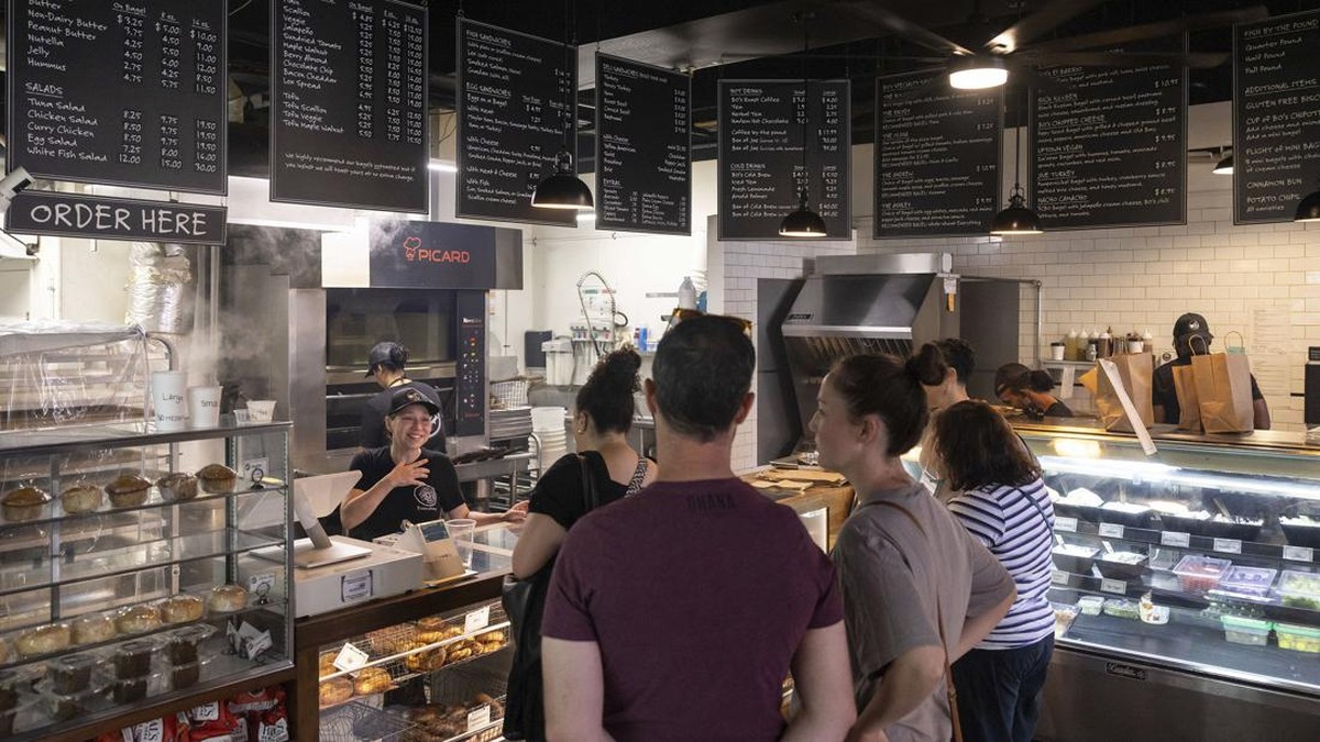 FOTO: Andrew Martinez, Raja Bagel Kota New York