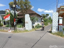 Warga Dusun Setono Tetap Ada yang Jadi TNI-Polri Meski Dilarang Masuk