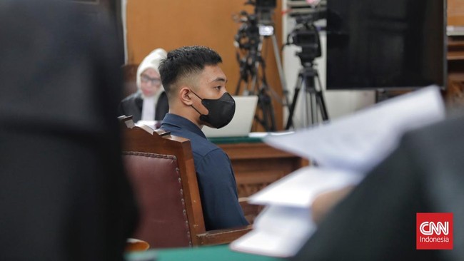 Terdakwa penganiayaan terhadap David Ozora, Mario Dandy menjalani sidang lanjutan di Pengadilan Negeri (PN) Jakarta Selatan dengan agenda replik.