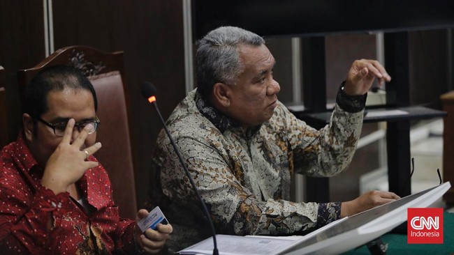 Penggugat David Tobing meminta Rocky Gerung hadir pada sidang lanjutan kasus bajingan tolol yang dianggap menghina Presiden Jokowi.