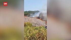 VIDEO: Penampakan Kebakaran Tak Kunjung Padam di TPA Sarimukti