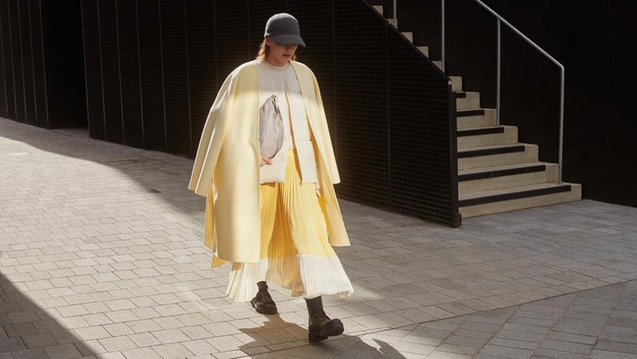 Uniqlo Siap Rilis Kolaborasi dengan Desainer Perancang Gaun Pengantin Meghan Markle