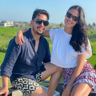 Wulan Guritno-Sabda Putus, 7 Potret Adilla Eks Suami Pamer Pacar Bule Baru