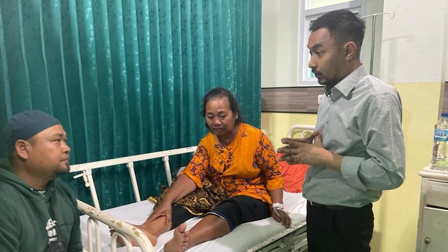 Sumirah asal Ponorogo yang digigit ular mengaku terbantu oleh BPJS Ketenagakerjaan yang menanggung seluruh pengobatan hingga dirinya dinyatakan sembuh.