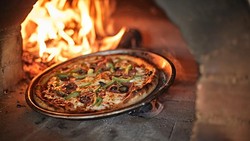 img-title Resep Pizza Enak Berbahan Dasar Nasi, Gas Langsung ke Dapur!