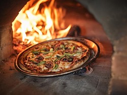 Resep Pizza Enak Berbahan Dasar Nasi, Gas Langsung ke Dapur!