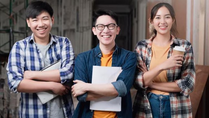 Ilustrasi perbedaan volunteer, magang, dan kerja part time. /Foto: Freepik.com/Lifestylememory.