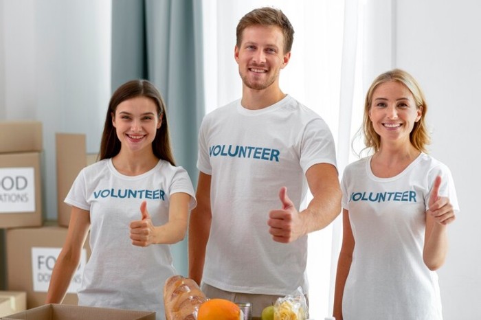 Ilustrasi volunteer. /Foto: Freepik.com/Freepik.