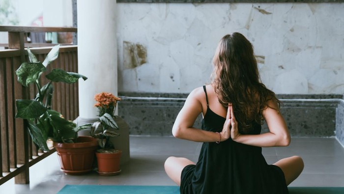 Ilustrasi yoga. /Foto: Unsplash.com/AvrielleSuleiman.