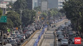 FOTO: Jakarta Tetap Macet Meski 50 Persen ASN Pemprov DKI WFH