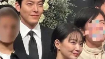 9 Tahun Pacaran, Intip 7 Foto Kim Woo Bin & Shin Min Ah Terciduk Kondangan Bareng