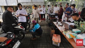 Sejumlah Pengendara Motor Marah Saat Percobaan Razia Uji Emisi
