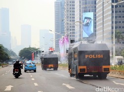 4 Arahan Mendagri Atasi Polusi Udara: WFH hingga Siram Jalan