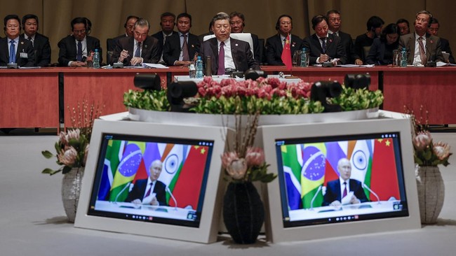 Presiden Rusia Vladimir Putin dan Presiden China Xi Jinping kompak menyebut ingin melawan pengaruh sejumlah negara.