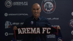 Eks Pelatih Shakhtar Fernando Valente Resmi Latih Arema