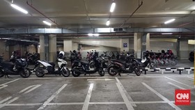 Ada Instruksi Naik Transportasi Umum, ASN DKI Masih Bawa Motor Pribadi