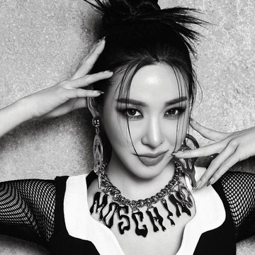 img-title Tiffany Young 'Girls' Generation' Terpilih sebagai House Ambassador Baru untuk Moschino