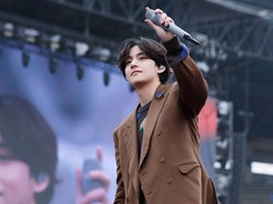 Lirik Lagu Slow Dancing - V BTS