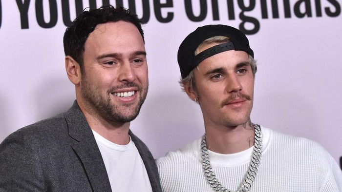 Justin Bieber Disebut Sudah Tak Berbicara dengan Manajer Scooter Braun Selama 1 Tahun, Ada Apa?