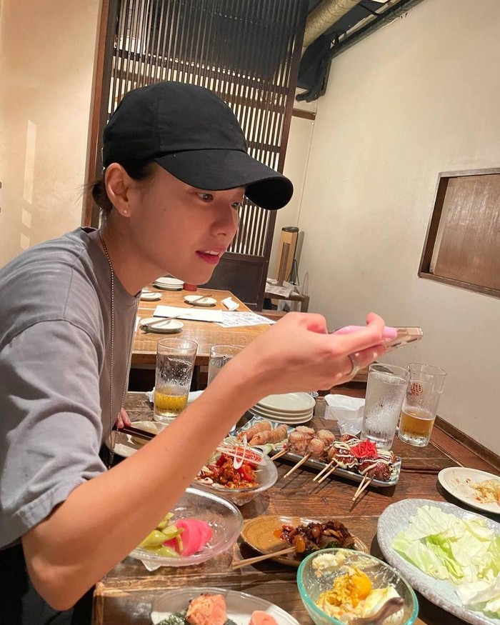 The actress born in 1987 has quite a passion for photography and exploring culinary and cooking.  Han Hyo Joo often shares his portraits of enjoying his three hobbies through social media./ Photo: instagram.com/hanhyojoo222