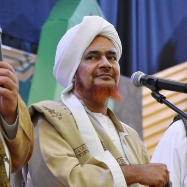 7 Potret Deddy Corbuzier Ketemu Habib Umar, Gaya Foto Disorot