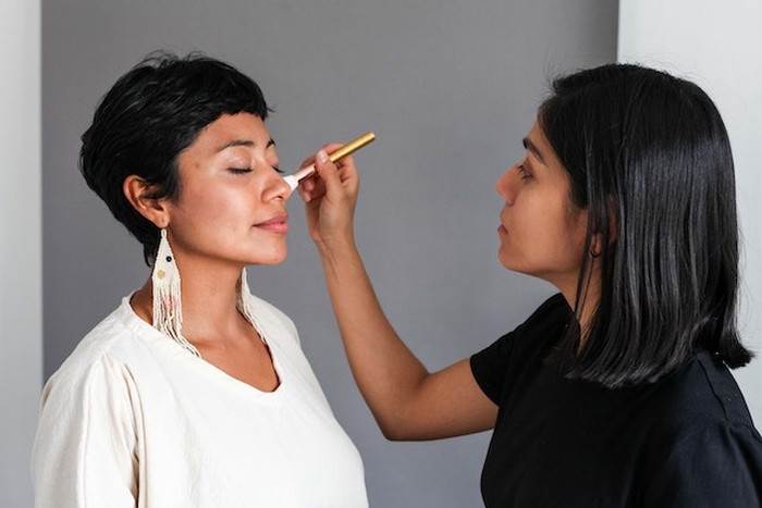 5 Cara Mudah dan Praktis untuk Makeup Anda Akan Mendapatkan Hasil Makeup yang Glowing