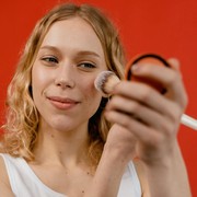 5 Tips Makeup Mudah dan Praktis untuk Dapatkan Hasil Makeup yang Glowing 