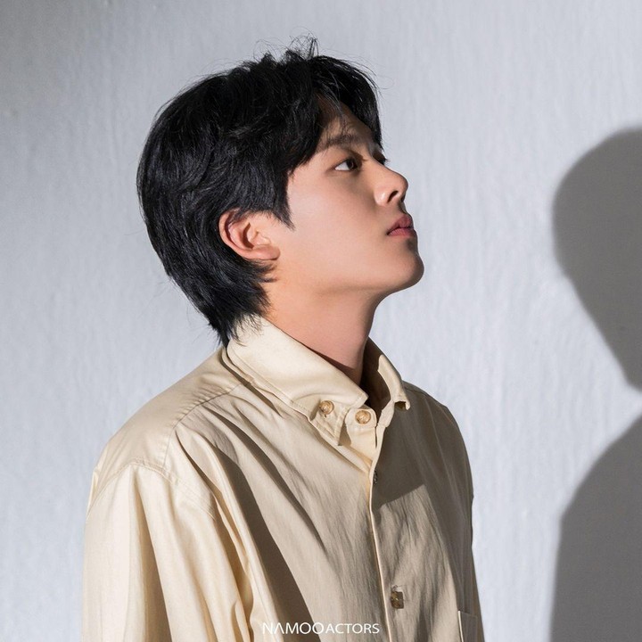 <p>Lee Jung Ha menceritakan bahwa ia tak membutuhkan banyak waktu untuk mengembalikan bentuk dan bobot tubuh seperti sebelumnya. Berikut ini foto-foto setelah ia kembali ke berat badan normal, Bunda. (Foto: Instagram @namooactors)<br /><br /><br /></p>