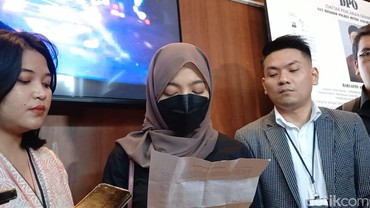 img-title Foto Bareng Perwakilan MUI, Oklin Fia Minta Maaf & Ngaku Menyesal