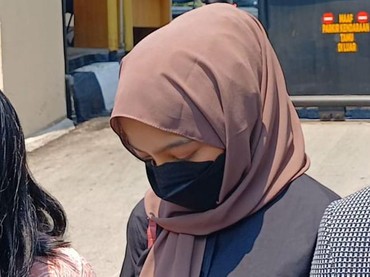 img-title Terpopuler: Oklin Fia Ingin Berdamai vs Pesan Ayah untuk Azizah Salsha