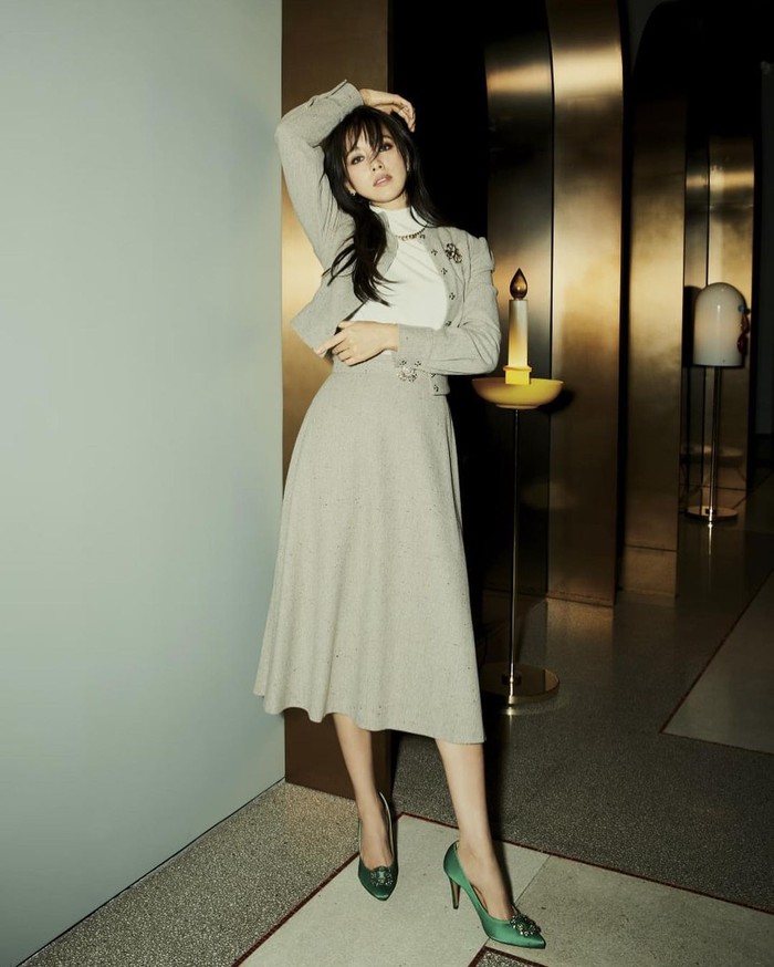 Before her debut, Han Hyo Joo was admired by those around her because of her graceful beauty, which continued until she was trusted to become the brand ambassador for Mojo.S.Phine clothing and Dear Dahlia cosmetics/ Photo: instagram.com/hanhyojoo222