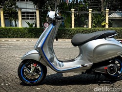 Tips Meninggalkan Motor Listrik di Rumah saat Liburan, Baterai Harus Dicas Penuh