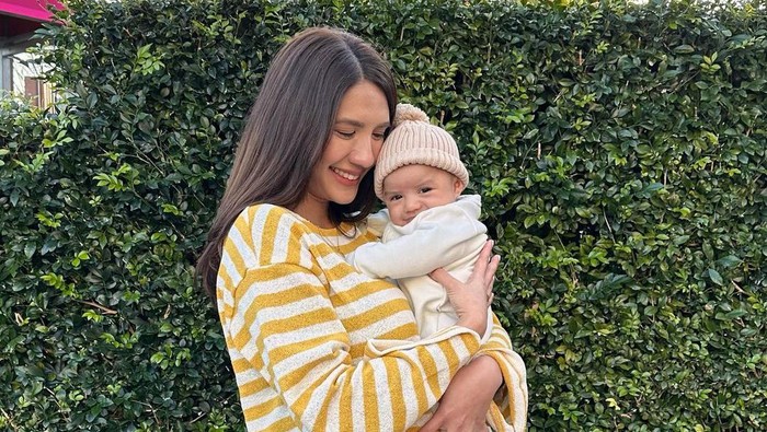 Berawal dari Sungsang, Anak Kedua Acha Sinaga Didiagnosis Hip Dysplasia