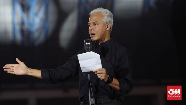 Bakal calon presiden dari PDIP, Ganjar Pranowo memuji capaian kinerja ekonomi Presiden Jokowi yang dinilai sangat positif selama menjabat dua periode.