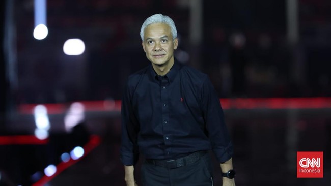 Bakal capres PDIP Ganjar Pranowo turut hadir dalam acara deklarasi dukungan dan kerja sama politik partainya dengan Partai Hanura di kantor pusat DPP PDIP.