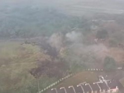 Lagi! Asap Tebal dari Bakar Sampah Kepung Cluster di Tangerang, Ini Potretnya