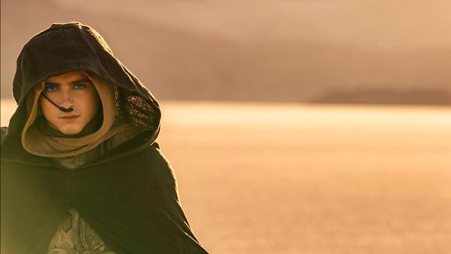 Sinopsis Dune: Part Two: film ini melanjutkan perjalanan Paul Atreides setelah lolos dari serangan House Harkonnen hingga bertemu kaum Fremen.