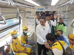Heru Budi Ajak Pasukan Oranye hingga Hijau Jajal LRT Jabodebek