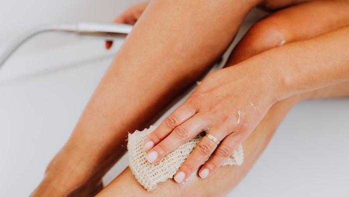 Sering Dianggap Sama, Ini Perbedaan Lulur dan Body Scrub