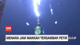 VIDEO: Menara Jam Makkah Tersambar Petir