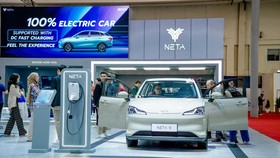 Adu Laku Mobil Listrik Baru di GIIAS: Neta V, Wuling Lite dan Seres E1