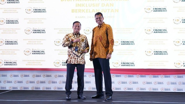 PNM meraih penghargaan "The Most Outstanding Corporate in Ultra Micro Finance for Communities Empowerment" dari Bisnis Indonesia Financial Award 2023.