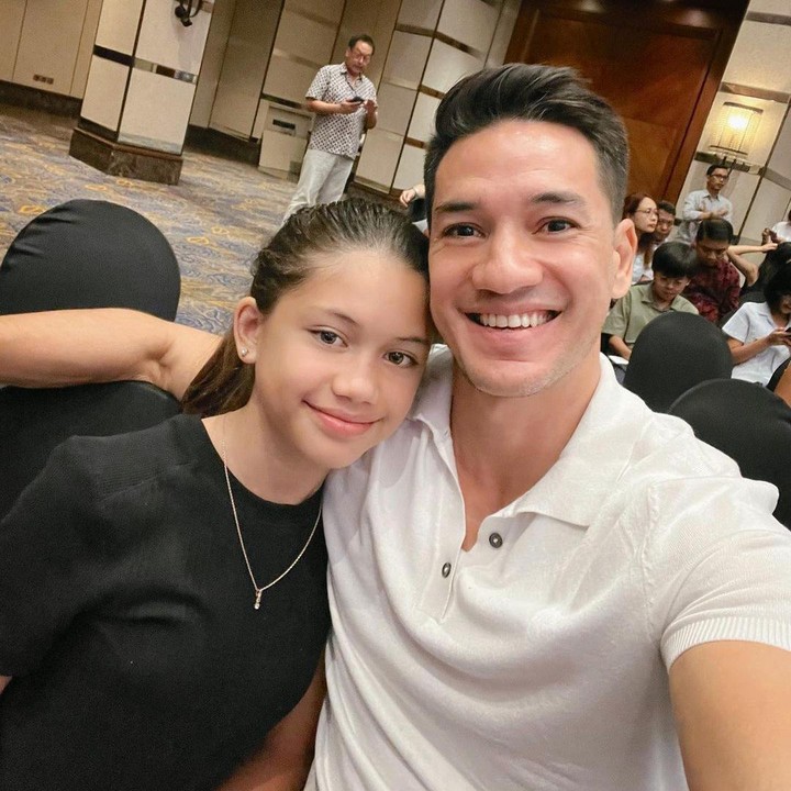 <p>Melihat dari akun Instagram pribadi Andrew, ia cukup banyak menghabiskan wantu dengan Sarah. Biasanya, Andrew mengajak Sarah ke berbagai pertunjukan seni. (Foto: Instagram: @andrew.white._)</p>