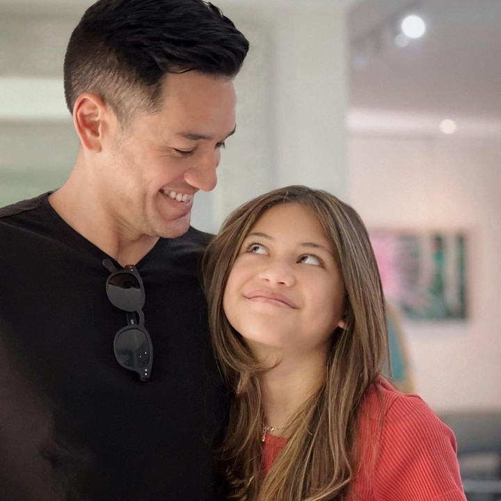 <p>Setelah menikah dengan Nana Mirdad, Andrew White dikaruniai dua orang anak, Bunda. Mereka pun diberi nama Jason Deandra White dan Sarah Deana White. (Foto: Instagram: @andrew.white._)</p>