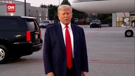 VIDEO: Bayar Jaminan Rp3 Miliar, Donald Trump Hanya Dipenjara 20 Menit