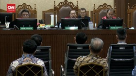 VIDEO: Saksi Mengaku Setor Uang Ke Irwan Hermawan Rp35 Miliar