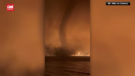 VIDEO: Penampakan 'Tornado Api' di Tengah Kebakaran di Kanada